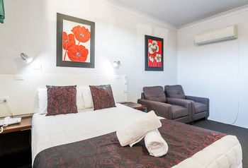 The Esplanade Motel - Formerly Eco-Inn Warners Bay - Accommodation Brisbane 12