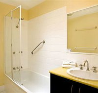 Beach Breakers Resort - Accommodation Brisbane