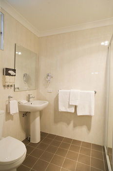 Noah's Mid City Motor Inn - Accommodation Brisbane 0