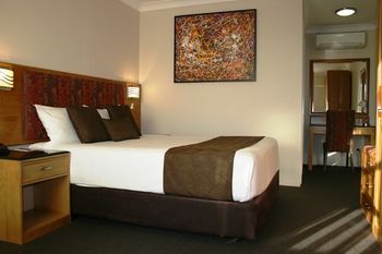 Noah's Mid City Motor Inn - Accommodation Brisbane 3