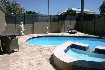Noah's Mid City Motor Inn - Accommodation Brisbane 5