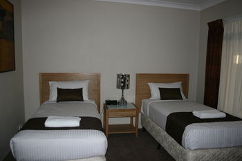 Noah's Mid City Motor Inn - Accommodation Brisbane 10