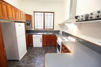 Federation Gardens & Possums Hideaway - Accommodation Brisbane 12