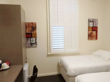 Naughtons Parkville Hotel - Accommodation Brisbane 5