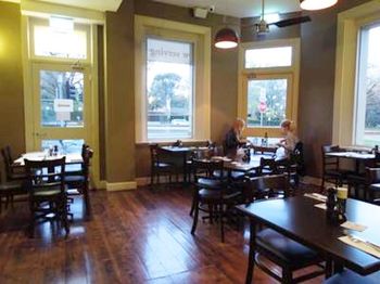 Naughtons Parkville Hotel - Accommodation Brisbane 8