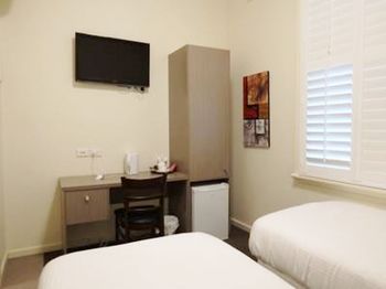 Naughtons Parkville Hotel - Accommodation Brisbane 12
