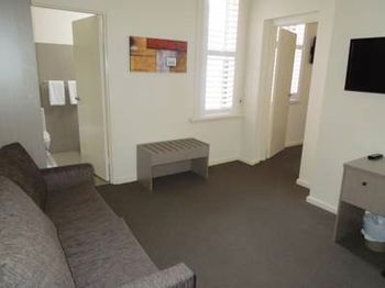 Naughtons Parkville Hotel - Accommodation Brisbane 18