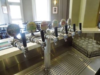 Naughtons Parkville Hotel - Accommodation Brisbane 19