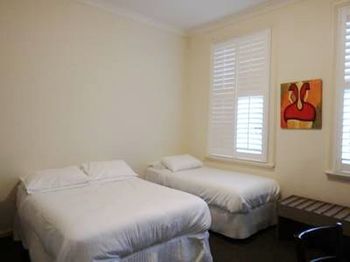 Naughtons Parkville Hotel - Accommodation Brisbane 24