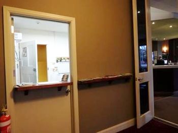 Naughtons Parkville Hotel - Accommodation Brisbane 26