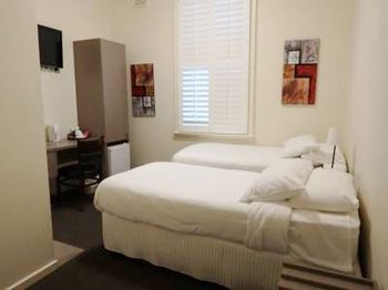 Naughtons Parkville Hotel - Accommodation Brisbane 29