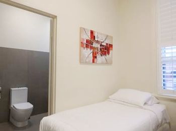 Naughtons Parkville Hotel - Accommodation Brisbane 36
