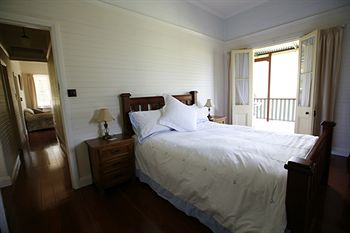 Singletons Retreat - Accommodation Brisbane 0