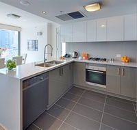 Zara Tower - Luxury Suites and Apartments - Accommodation Brisbane