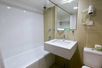 Best Western Casula Motor Inn - Accommodation Brisbane 1