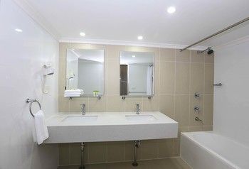 Best Western Casula Motor Inn - Accommodation Brisbane 2