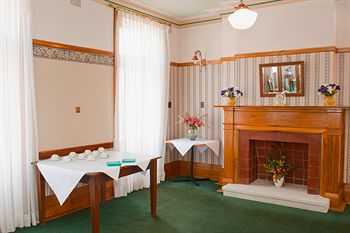 Hotel Gosford - Accommodation Brisbane 3