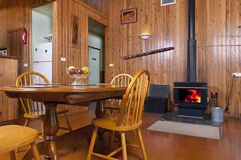 Eagleview Resort - Accommodation Brisbane 7