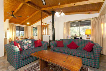 Eagleview Resort - Accommodation Brisbane 96