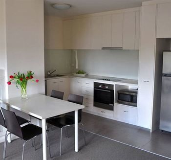 Albert Road Serviced Apartments - Accommodation Brisbane 4