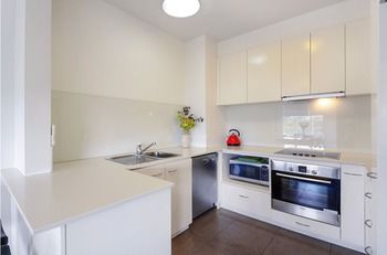 Albert Road Serviced Apartments - Accommodation Brisbane 8