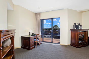 Quality Suites Boulevard On Beaumont - Accommodation Brisbane 4