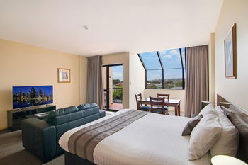 Quality Suites Boulevard On Beaumont - Accommodation Brisbane 11