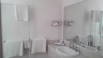 Branxton House Motel, Hunter Valley - Accommodation Brisbane 10