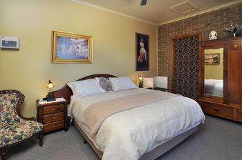Langbrook Estate Cottages - Accommodation Brisbane 4