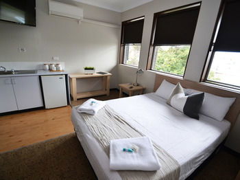 Crossroads Hotel Liverpool - Accommodation Brisbane 6