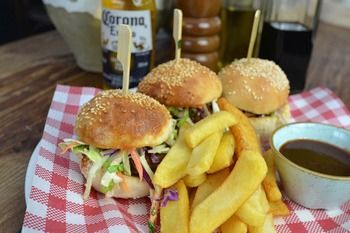 Crossroads Hotel Liverpool - Accommodation Brisbane 14