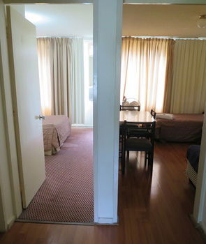 Amg Motel & Serviced Apartments - Accommodation Brisbane 5