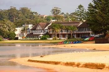 Clan Lakeside Lodge Terrigal - Accommodation Brisbane 2