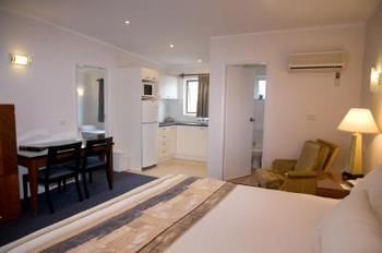 Clan Lakeside Lodge Terrigal - Accommodation Brisbane 4