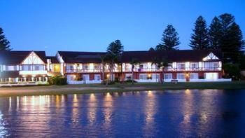 Clan Lakeside Lodge Terrigal - Accommodation Brisbane 5