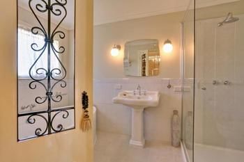 The Heart Of Emerald Bed & Breakfast - Accommodation Brisbane 1