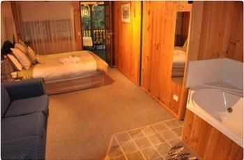 Peppertree Cottage - Accommodation Brisbane 4