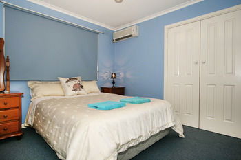 Roseland Holiday House - Accommodation Brisbane 4