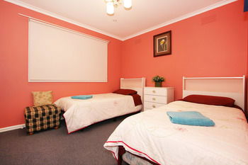Roseland Holiday House - Accommodation Brisbane 5