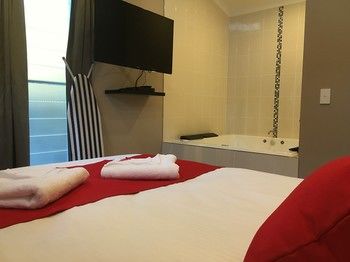 Huskisson Beach Bed And Breakfast - Accommodation Brisbane 67