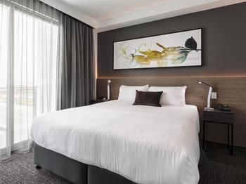 Best Western Plus Lake Kawana Hotel - Accommodation Brisbane 17