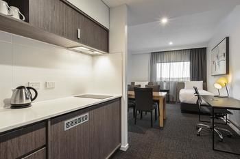 Best Western Plus Lake Kawana Hotel - Accommodation Brisbane 19