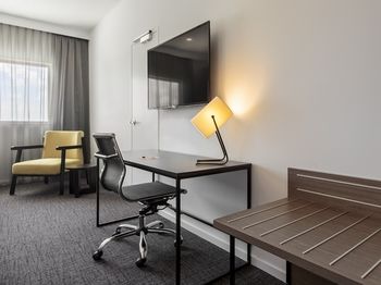 Best Western Plus Lake Kawana Hotel - Accommodation Brisbane 40