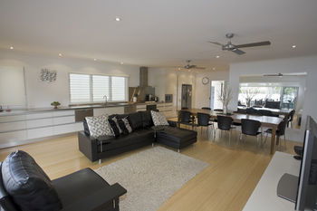 The Noosa Sound Holiday Collection - Accommodation Brisbane 6