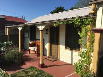A Settler's Cottage - Accommodation Brisbane 11