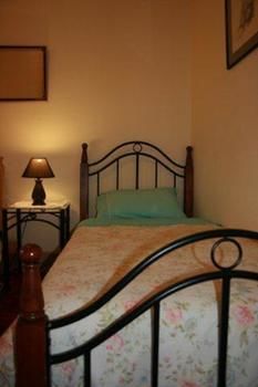 A Settler's Cottage - Accommodation Brisbane 15