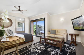 Top Of The Hill - Accommodation Brisbane 8