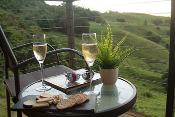 Top Of The Hill - Accommodation Brisbane 10