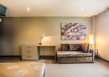 Comfy Kew Apartments - Accommodation Brisbane 14