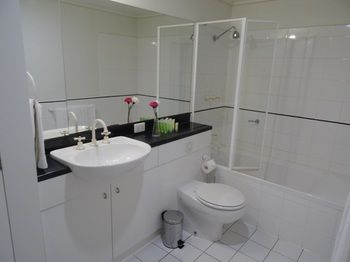 Anchor On Paramount - Accommodation Brisbane 0
